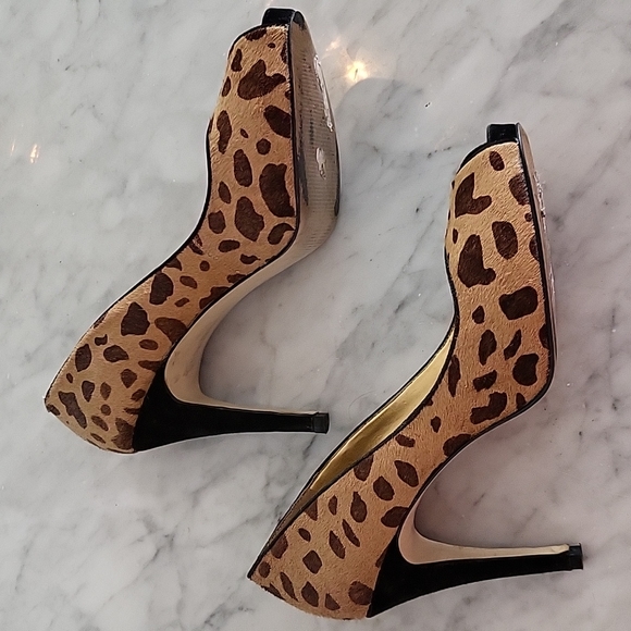 GUESS Cheetah Leopard Print High Heels - Picture 3 of 6